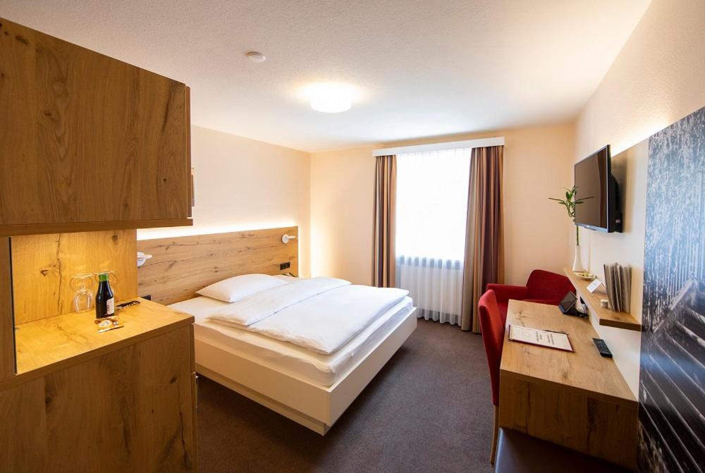 Ochsen Lenzburg Hotel Ngoại thất bức ảnh