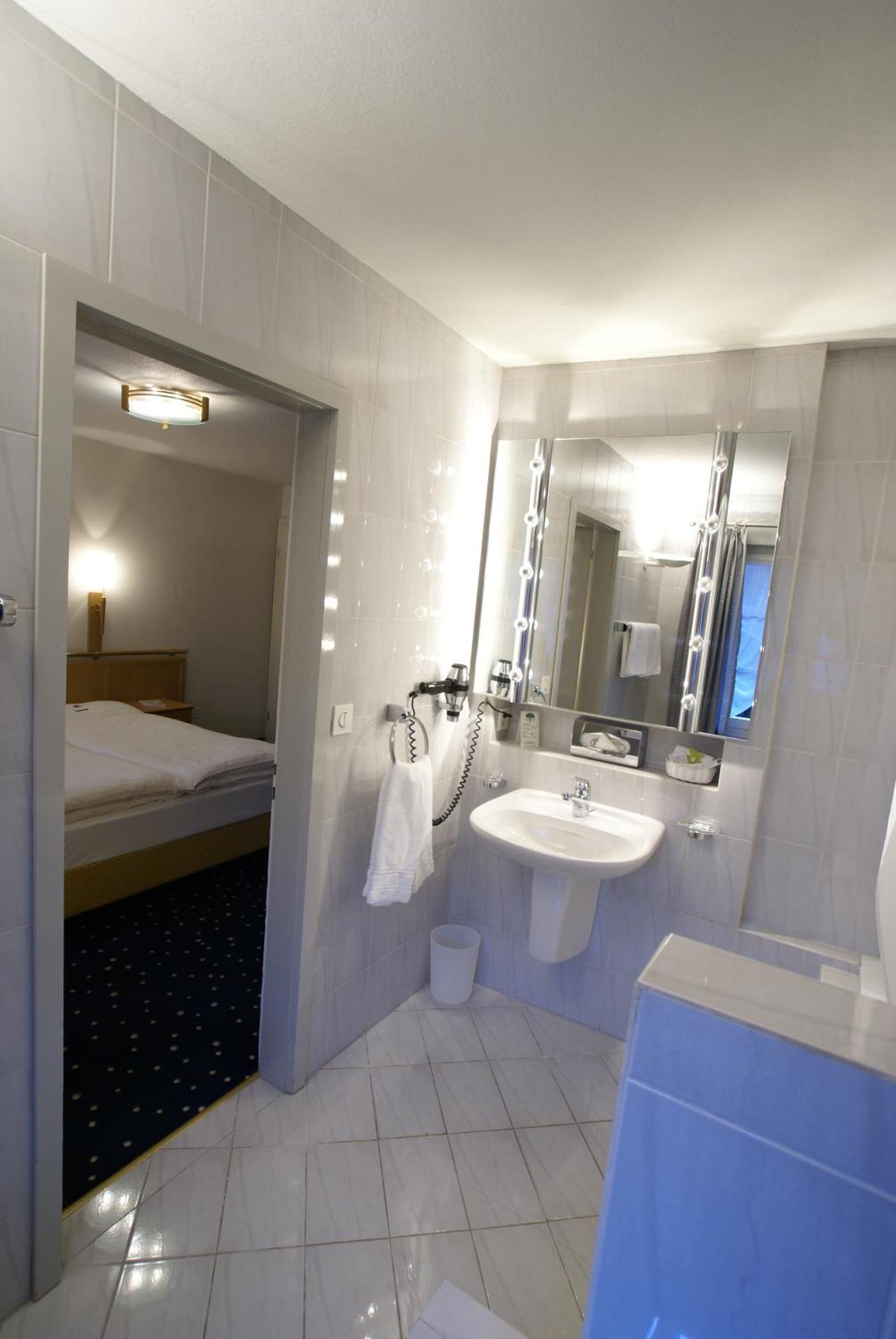 Ochsen Lenzburg Hotel Ngoại thất bức ảnh