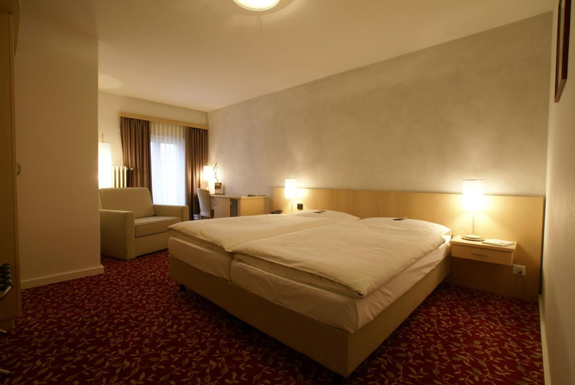 Ochsen Lenzburg Hotel Ngoại thất bức ảnh